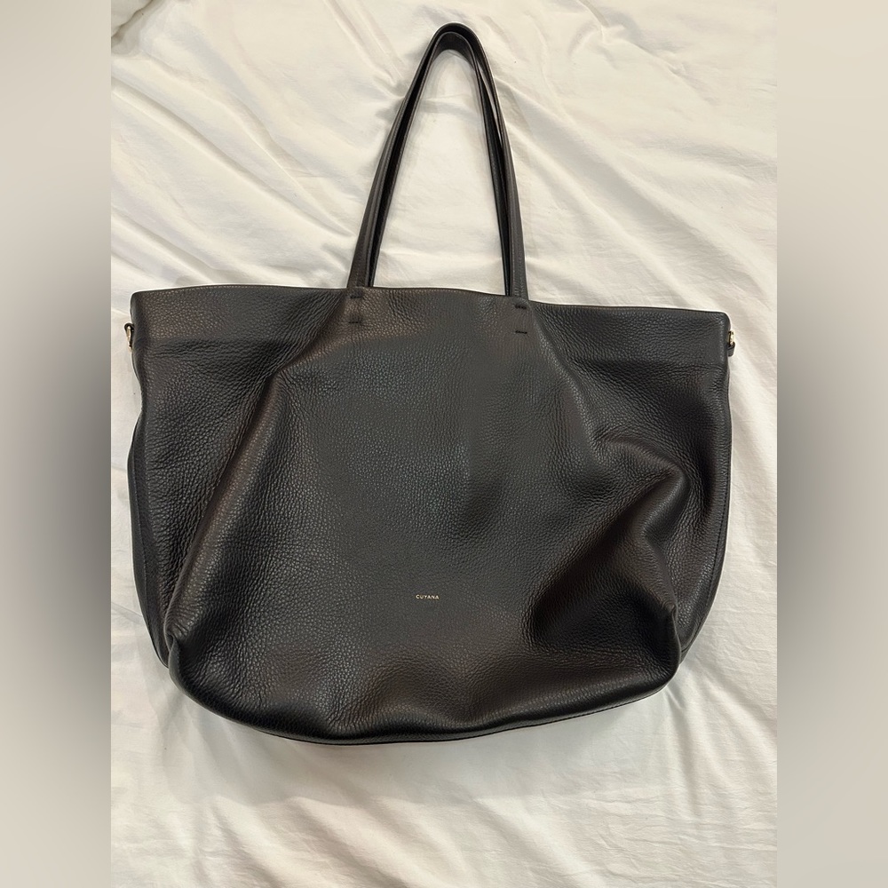 Cuyana Classic Zipper Tote - Black